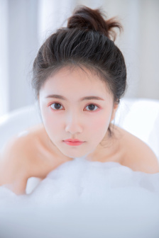 善良漂亮的岳9